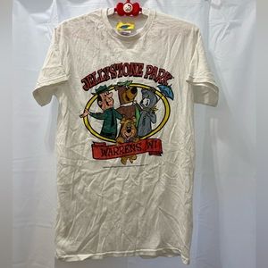 Hannah Barbera Jellystone Yogi Bear camp souvenir vintage kitchy unisex shirt